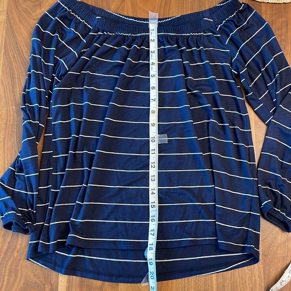 Abercrombie Navy Off Shoulder Top Size XS - Picture 5 of 5